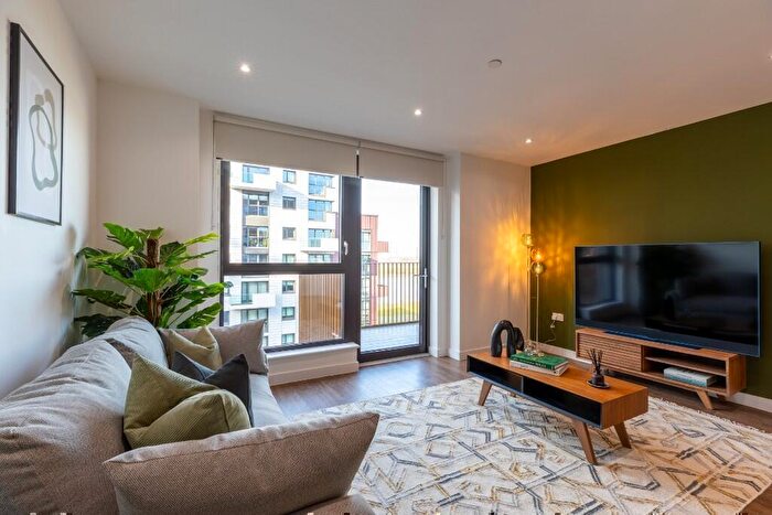 1 Bedroom Flat To Rent In Flat, Vanguard Way London, E17