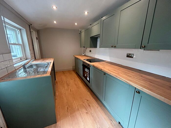 2 Bedroom Cottage To Rent In Pit Place, Liverpool, L25