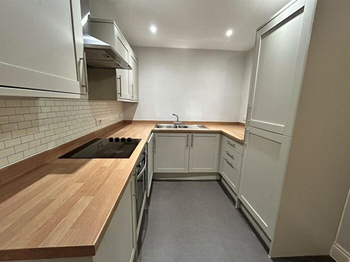 1 Bedroom Apartment For Sale In Cornfield Lane, Eastbourne, BN21