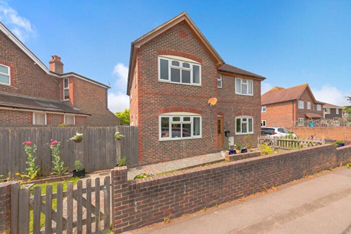 2 Bedroom Flat For Sale In Station Road, Plumpton Green, BN7