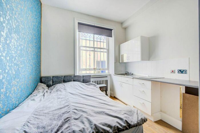 Studio To Rent In Castletown Road, Barons Court, London, W14