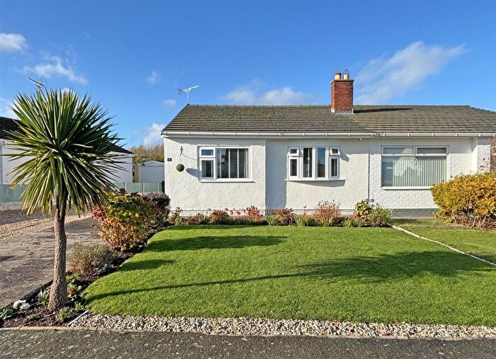2 Bedroom Semi-Detached Bungalow For Sale In Sunningdale, Abergele, LL22
