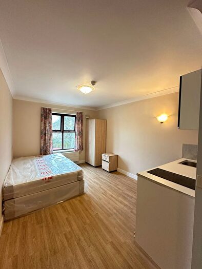 Studio To Rent In Ickenham Road, Ruislip, HA4