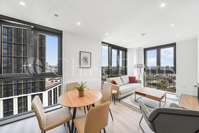 2 Bedroom Flat To Rent In Affinity View, Twelve Trees Park, West Ham, London, E16