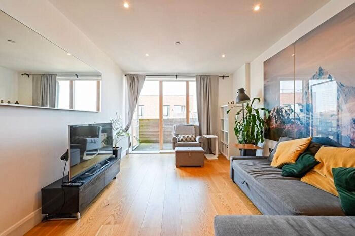 2 Bedroom Flat For Sale In Barry Blandford Way, , Bow, London, E3
