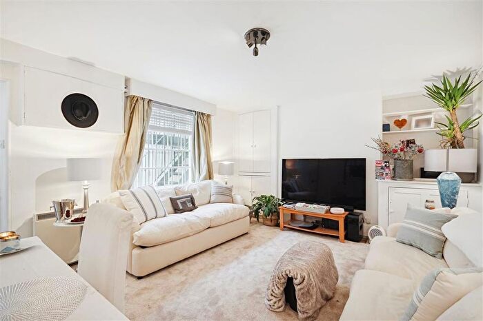 1 Bedroom Flat To Rent In Moore Street, Chelsea, SW3