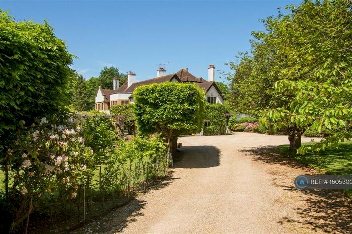 1 Bedroom Semi-Detached House To Rent In Short Let - Priors Hatch Lane, Godalming, GU7