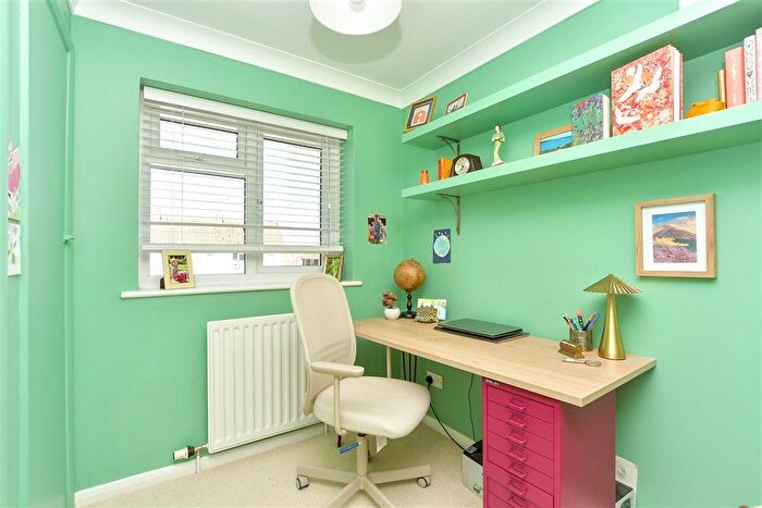 4 Bedroom End Terrace House For Sale In The Maltings, Rainham, Gillingham, Kent, ME8