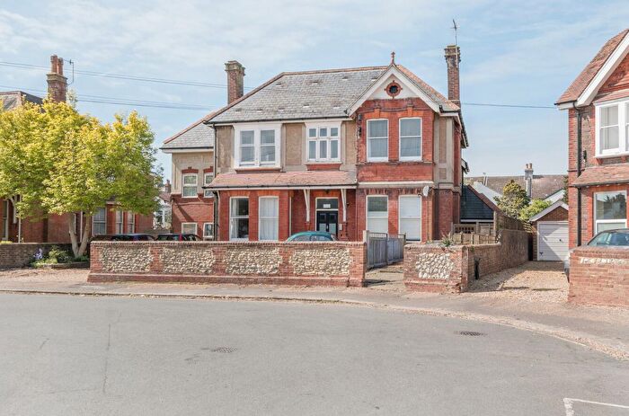 1 Bedroom Flat To Rent In Langton Road, Worthing, West Sussex, BN14