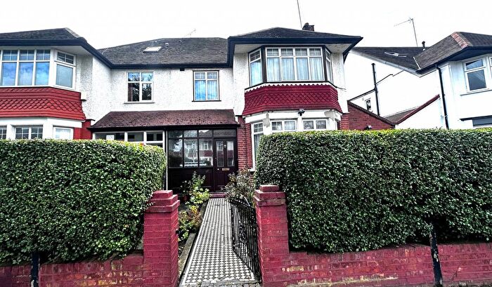 4 Bedroom Semi-Detached House For Sale In Anson Road, NW2