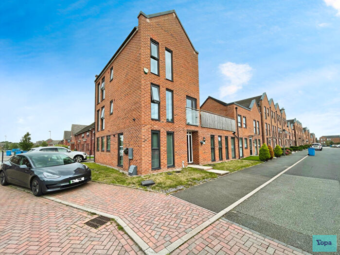 4 Bedroom Semi-Detached House For Sale In Warmwell Close, Liverpool, L24