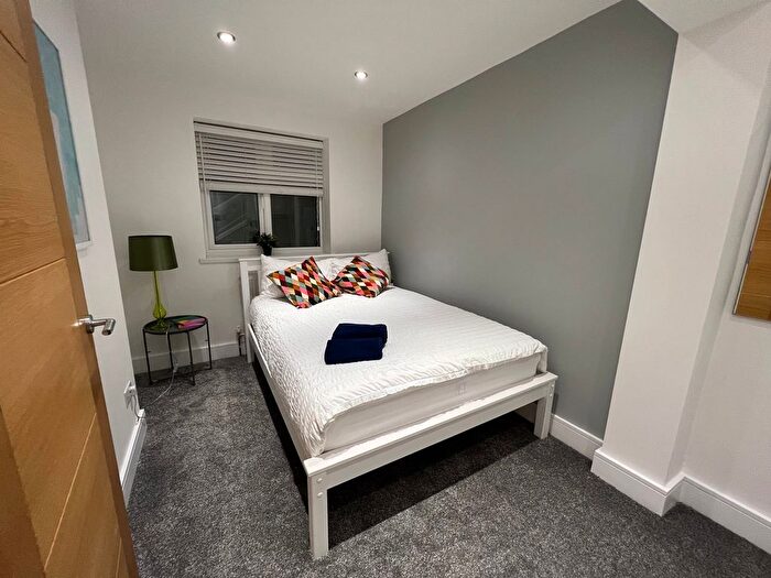 1 Bedroom Flat To Rent In Exmouth Mews, Euston, Drummond Street, Camden, Ucl, West End, Bloomsbury, London, NW1