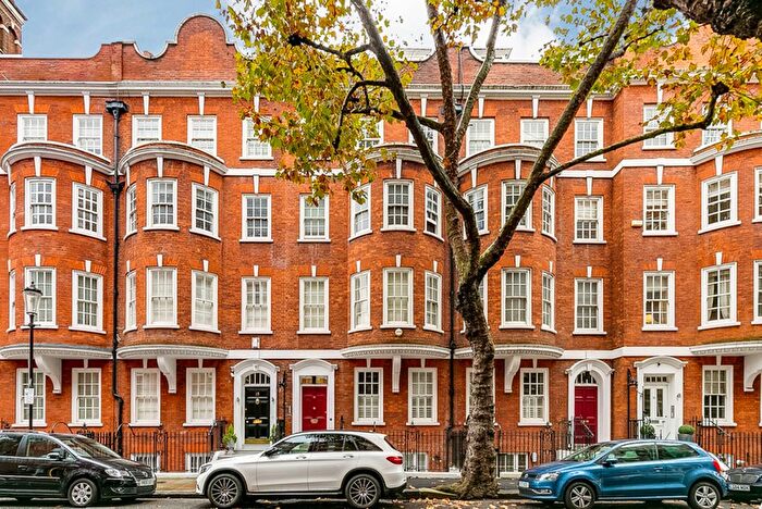 1 Bedroom Flat For Sale In Draycott Avenue, SW3
