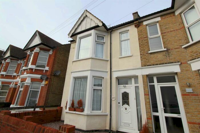 3 Bedroom End Of Terrace House To Rent In Stornoway Road, Southend On Sea, SS2