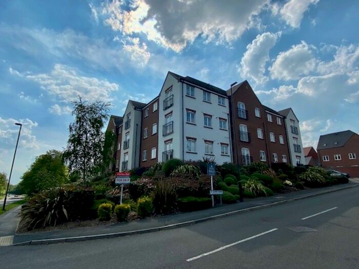 1 Bedroom Flat For Sale In Denby House, Denby Bank, Ripley DE5