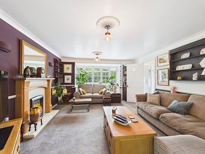 4 Bedroom Detached House For Sale In Tollhouse Drive, Worcester, Worcestershire, WR2