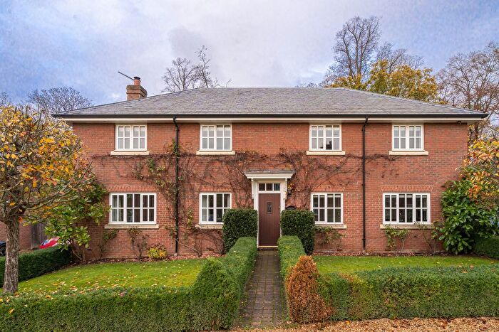 4 Bedroom Detached House To Rent In Garden Lane, Newport Pagnell, MK16