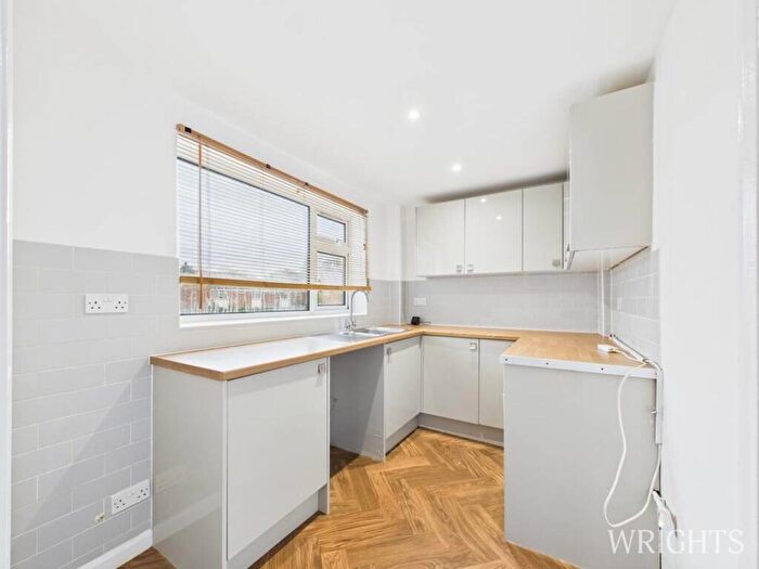 2 Bedroom Flat To Rent In Millwards, Hatfield, AL10