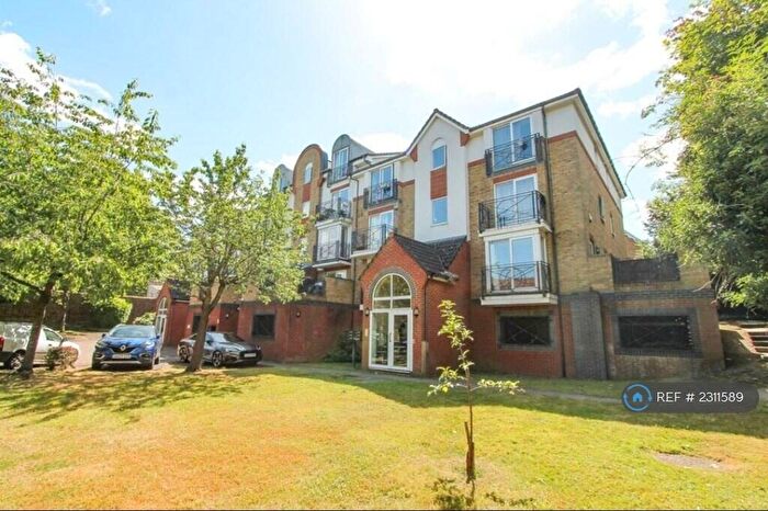 2 Bedroom Flat To Rent In Montana Gardens, Sutton, SM1