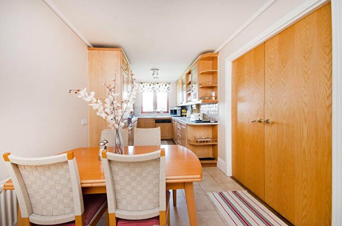 3 Bedroom Flat To Rent In Sudbury Hill, Harrow On The Hill, Harrow, HA1
