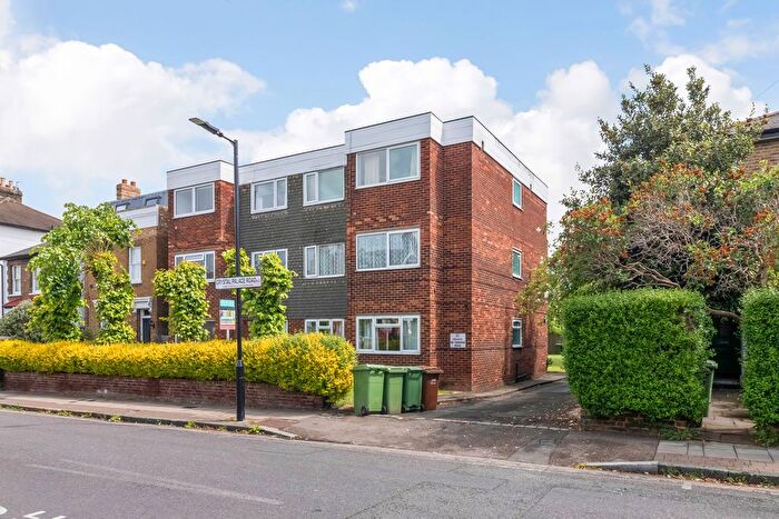 1 Bedroom Flat For Sale In Crystal Palace Road, London, SE22