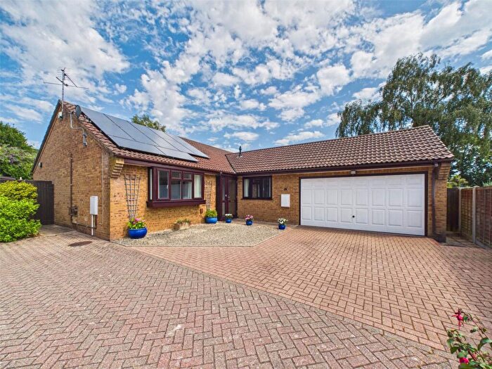 3 Bedroom Bungalow For Sale In Pippin Close, Christchurch, Dorset, BH23