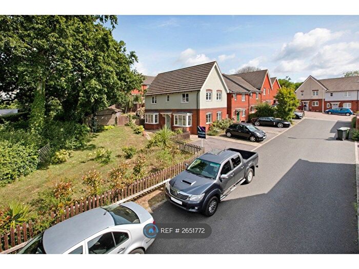 3 Bedroom Detached House To Rent In Barham Avenue, Teignmouth, TQ14