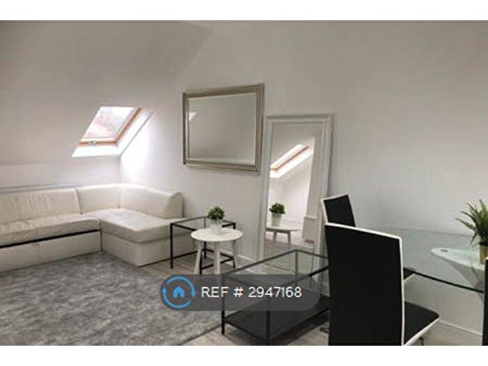 3 Bedroom Flat To Rent In Rannoch Road, London, W6