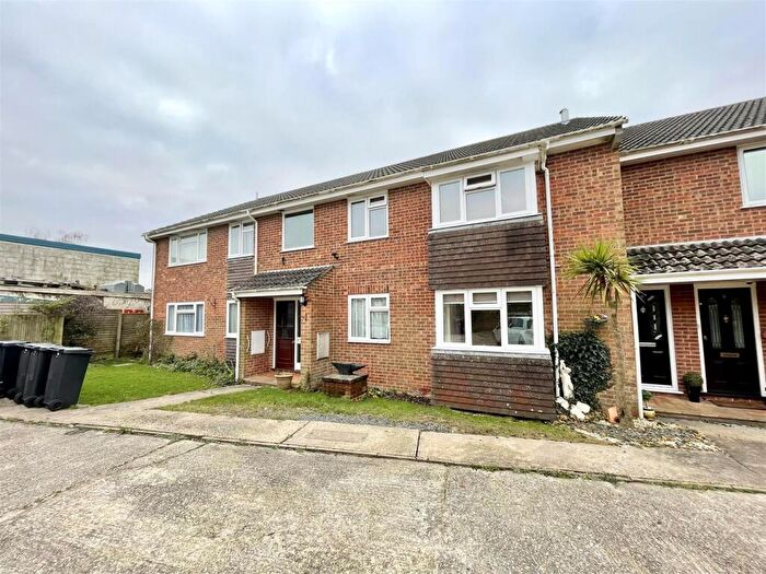 2 Bedroom Apartment To Rent In High Street, Lytchett Matravers, BH16