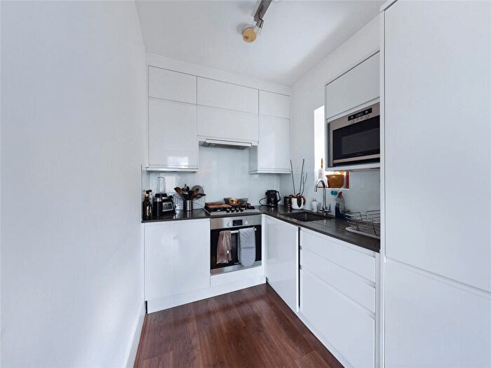 2 Bedroom Flat To Rent In Montpelier Ave, W5