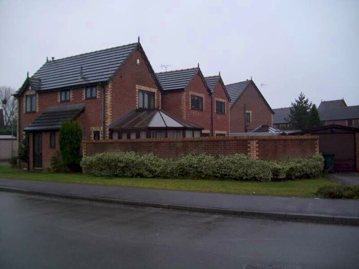 3 Bedroom Semi-Detached House To Rent In Far Field Road, Edenthorpe, Doncaster, DN3