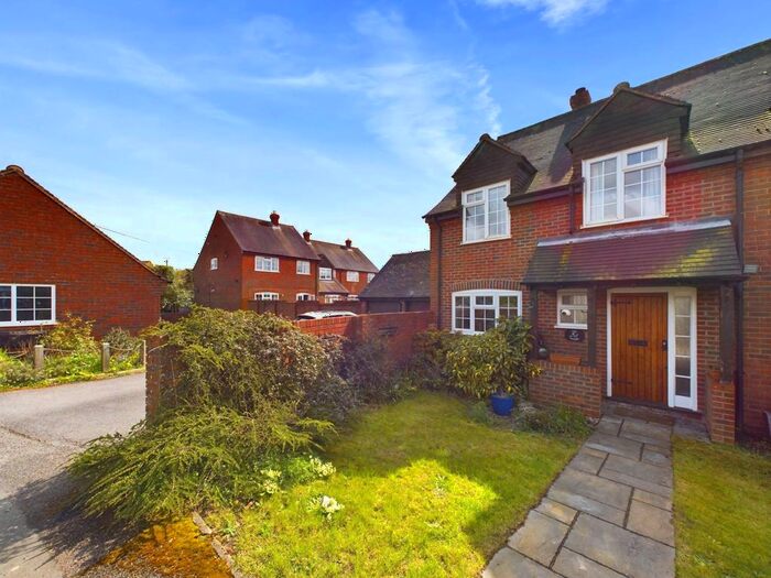 3 Bedroom End Of Terrace House For Sale In Woodfield, Lacey Green, HP27