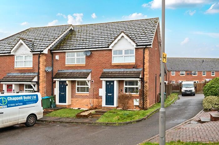 2 Bedroom Terraced House For Sale In Simmons Court, Aylesbury, HP21