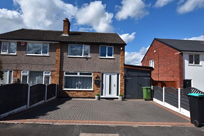 3 Bedroom Semi-Detached House For Sale In Brookvale Close, Mansfield, NG18