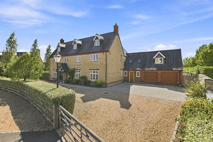 6 Bedroom Detached House For Sale In Old Farm Lane, Ashton, Northampton, NN7