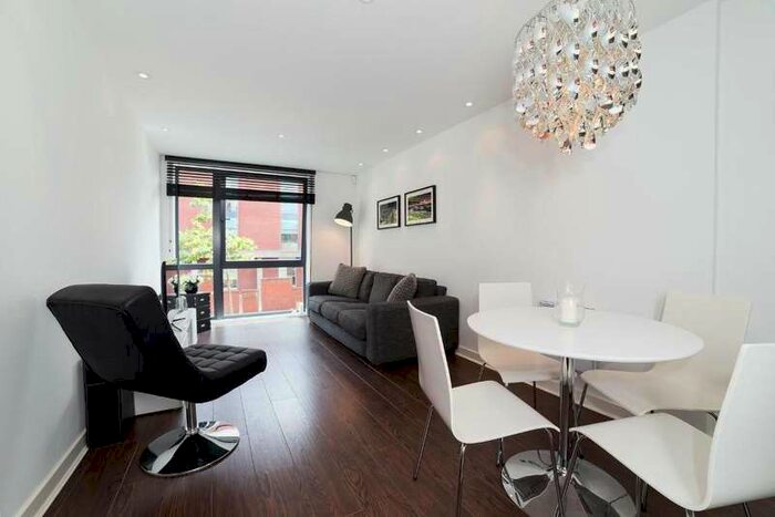 2 Bedroom Apartment To Rent In Freedom Quay, Railway Street, Hull, HU1