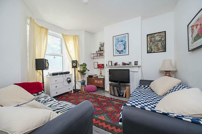 4 Bedroom Semi-Detached House To Rent In Trehurst Street, Clapton, London, E5