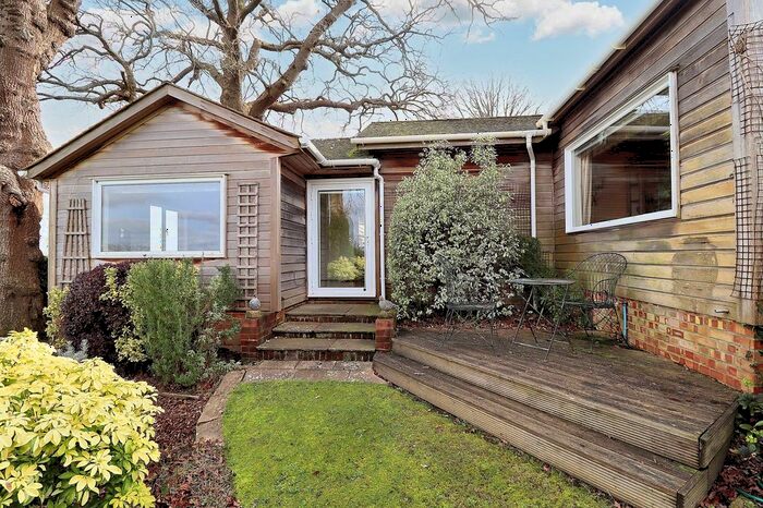 1 Bedroom Semi-Detached Bungalow To Rent In Boars Head, Crowborough, TN6