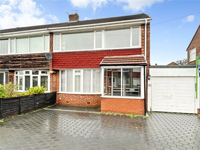 3 Bedroom Semi-Detached House For Sale In Grinstead Way, Durham, Durham, DH1