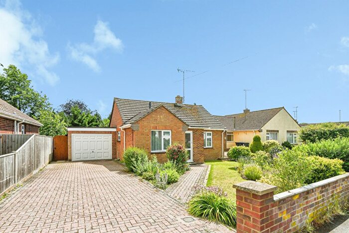 2 Bedroom Detached Bungalow For Sale In Windsor Road, Durrington, Salisbury, SP4