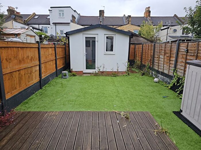 4 Bedroom Property To Rent In Trumpington Road, London, E7