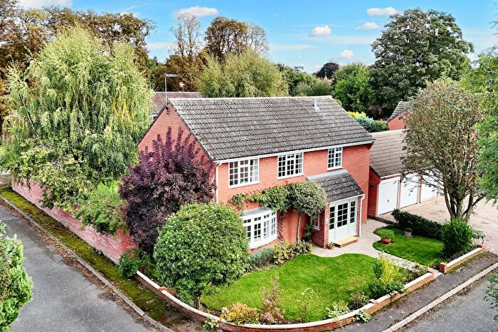 4 Bedroom Detached House For Sale In Fordham Road, Newmarket, CB8