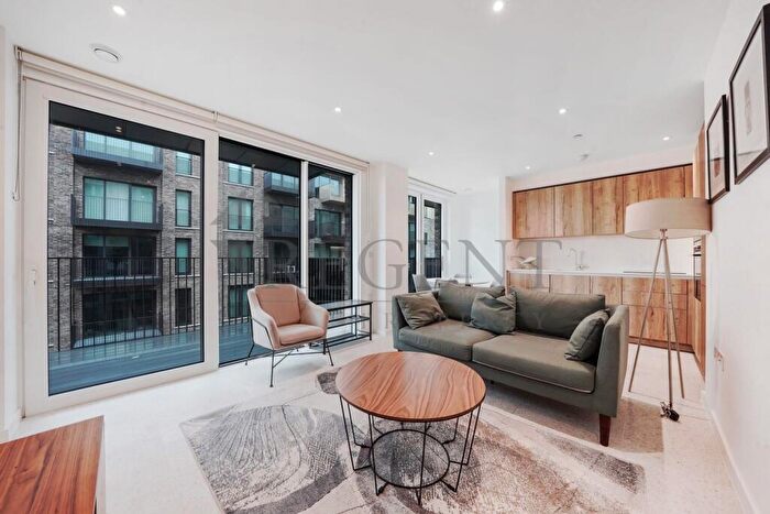 1 Bedroom Apartment To Rent In Georgette Apartments, Sidney Street, E1