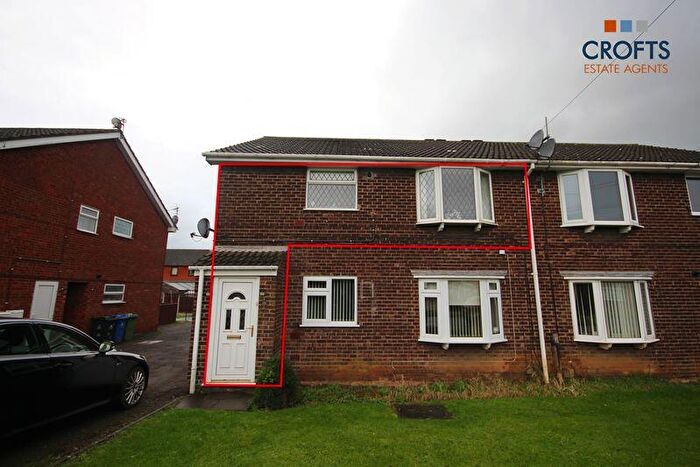 2 Bedroom Flat For Sale In Ferndown Drive, Immingham, DN40