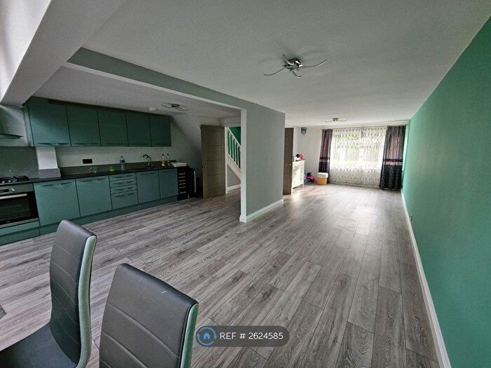 3 Bedroom Terraced House To Rent In St. Agnells Lane, Hemel Hempstead, HP2