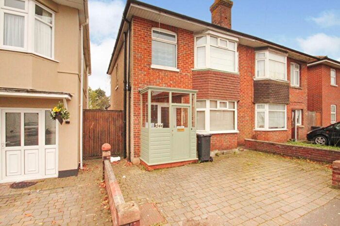 4 Bedroom Property To Rent In Columbia Road, Bournemouth, BH10