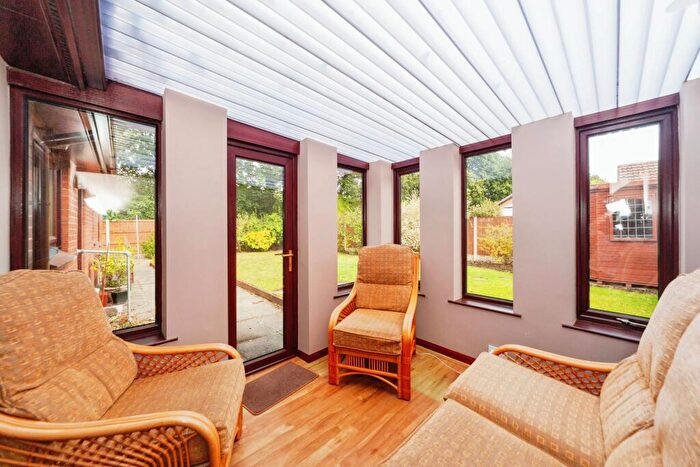3 Bedroom Bungalow For Sale In Orchard Haven, Great Sutton, Ellesmere Port, Cheshire, CH66