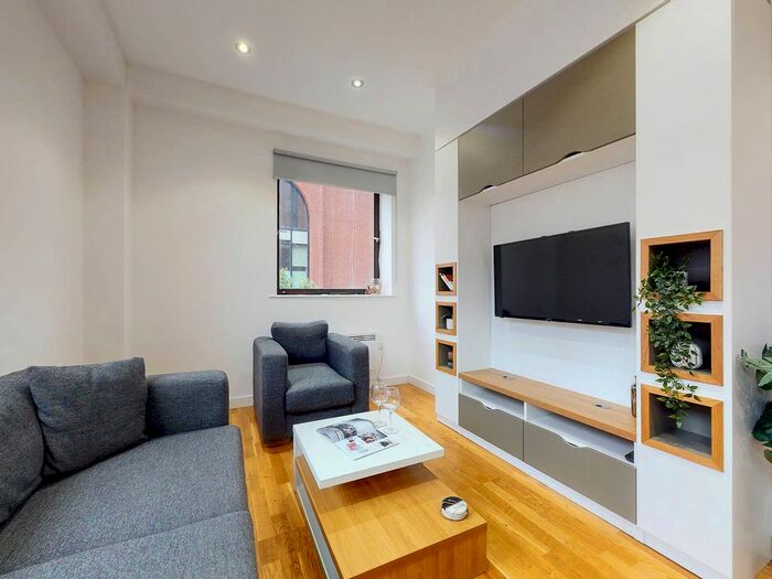 2 Bedroom Flat To Rent In Queen Street, Leeds, LS1