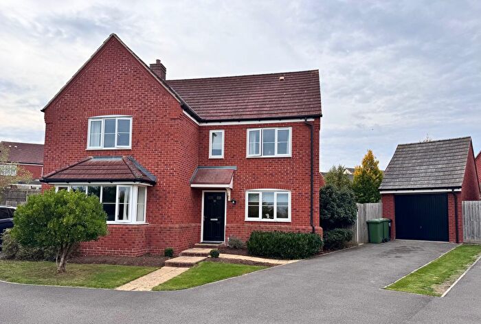 5 Bedroom Detached House For Sale In Millais Close, Oxford, OX2