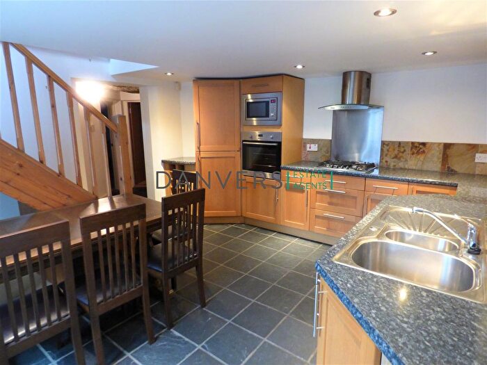 2 Bedroom Flat To Rent In Tower Street, Leicester, LE1
